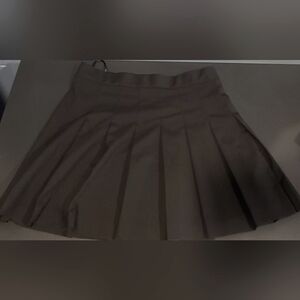 Uniqlo black pleated skirt